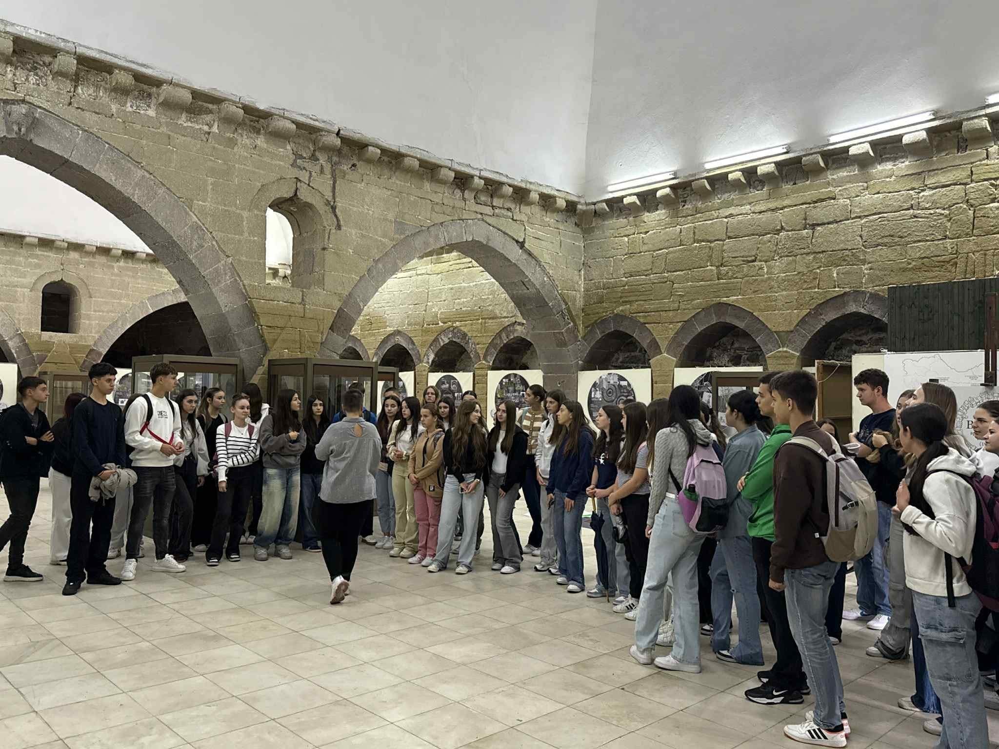 554922763_1950198122444754_8757965362342554335_n